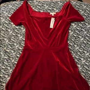 NWT Junior’s L Stretch Velvet Gianni Bini